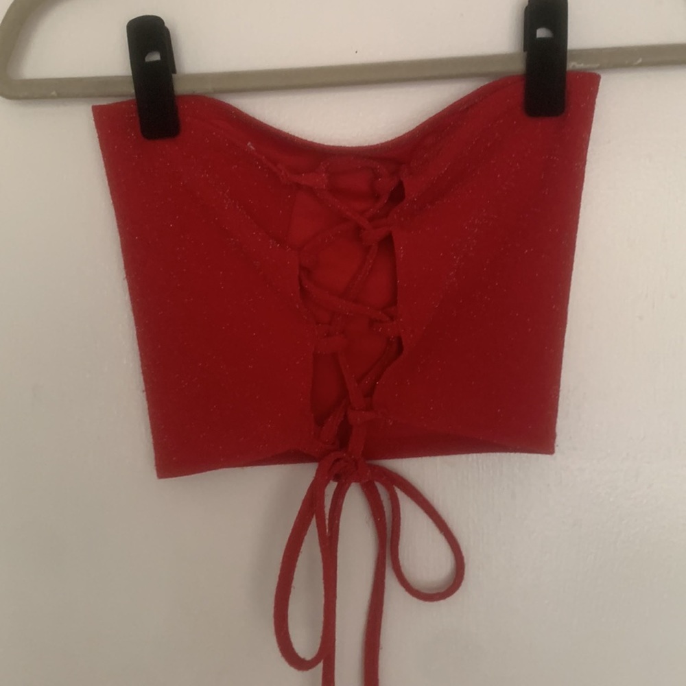 Red top - Picture 2 of 2